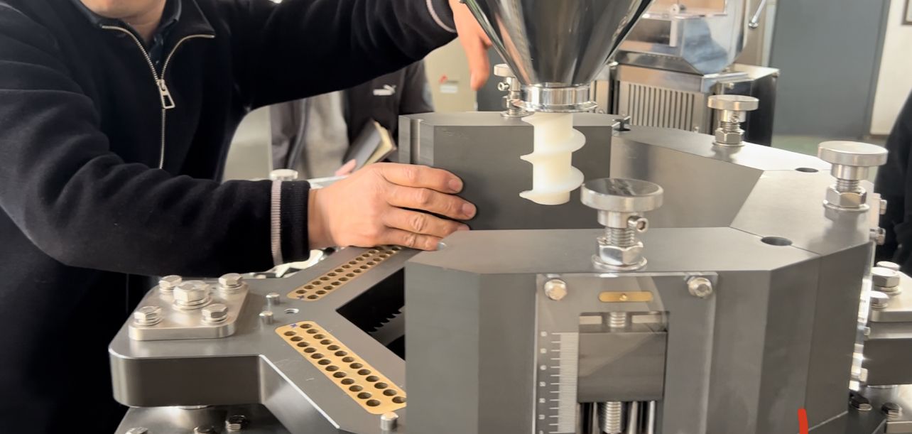 CFK Series Automatic Capsule F7